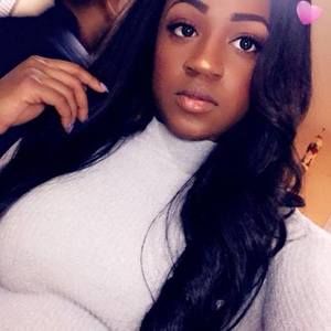 Meet your Posher, Yasmin